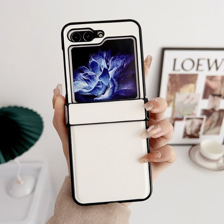 Para Samsung Galaxy Z Flip5 Pure Color Bisagra Funda para teléfono a prueba de golpes (Blanco)