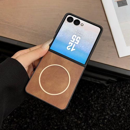 Funda MagSafe con textura Crazy Horse para Samsung Galaxy Z Flip5 (marrón)