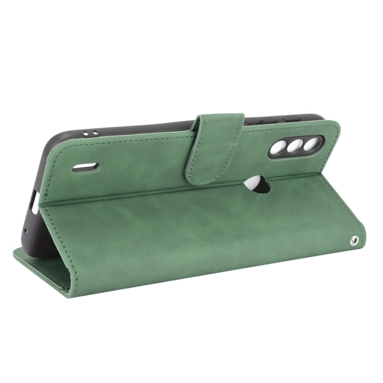 Para Motorola Moto E7 Power Color Sólido Siente Siente Hebilla Magnética Horizontal Flip Becerra Textura PU Funda de cuero con soporte y ranuras para tarjetas (绿色)