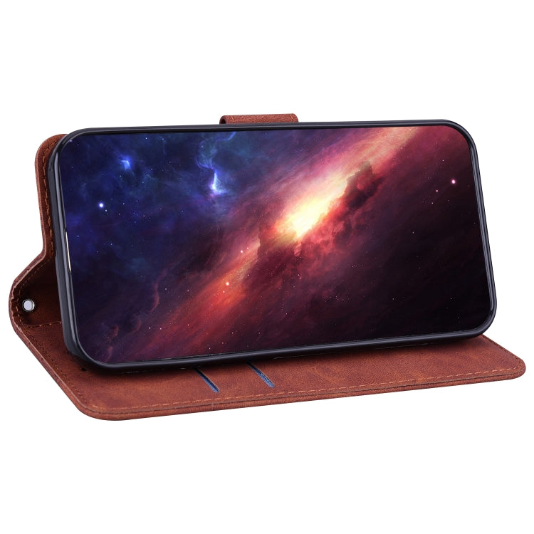 Estuche de Cuero para Infinix Note 12 Pro 5G con Tapa en Relieve Geométrico (Marrón)