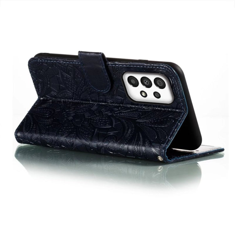 Para Samsung Galaxy A34 5G Lace Flower Relieve Funda de cuero con tapa para teléfono (Azul oscuro)