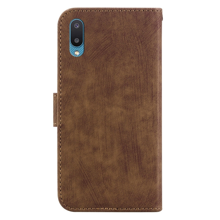 Para Samsung Galaxy A02 / M02 India 4G Funda para teléfono de cuero con relieve Little Tiger (marrón)