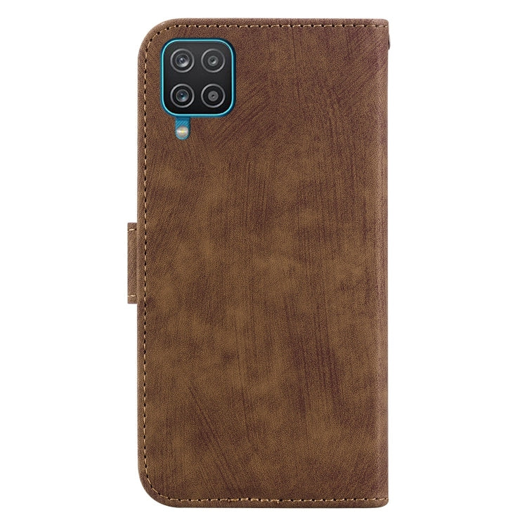 Para Samsung Galaxy A12 Funda de cuero con relieve Little Tiger (marrón)