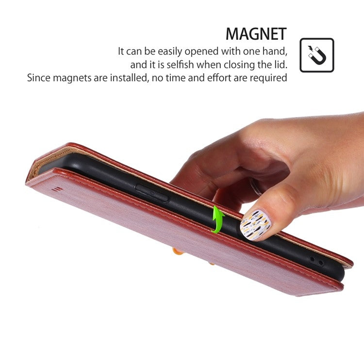 Funda de Cuero Magnética Itel P65 con Acabado Brillante (Marrón)