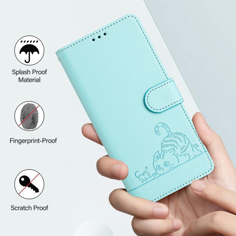 Funda de cuero RFID con relieve de gato y rata para Samsung Galaxy M56 5G con cordón (verde menta)