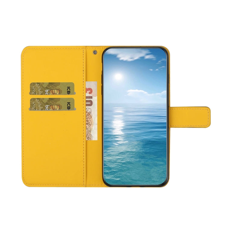 Funda Cuero Patrón En Relieve Estilo Étnico para Tecno Pova 6 Neo (Amarillo)
