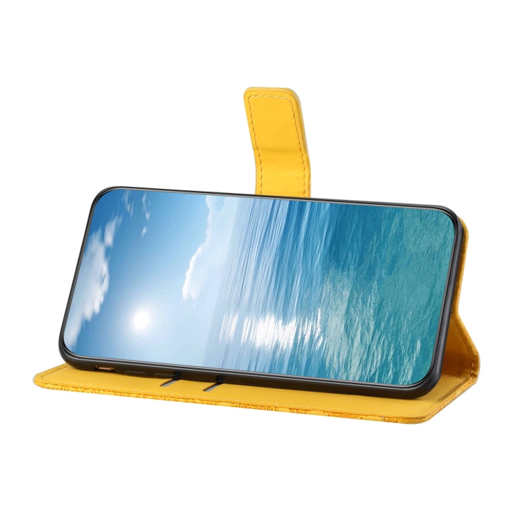 Funda Cuero Patrón En Relieve Estilo Étnico para Tecno Pova 6 Neo (Amarillo)