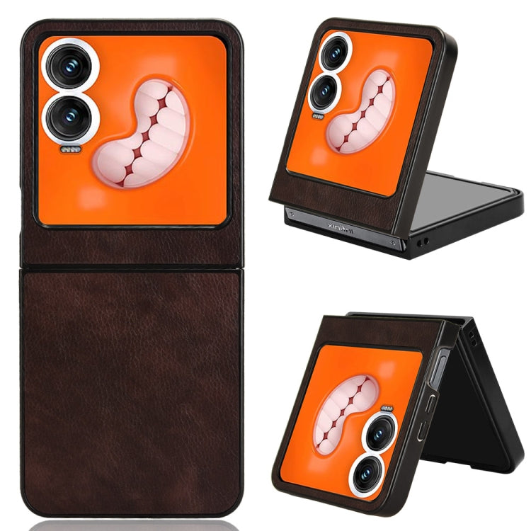 Funda Trasera con Textura de Lichi para Infinix Zero Flip (Marrón)
