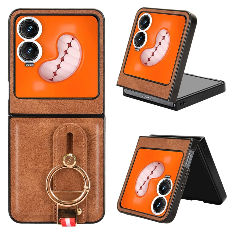 Funda de Cuero con Correa para Cuello para Teléfono Infinix Zero Flip (Marrón)