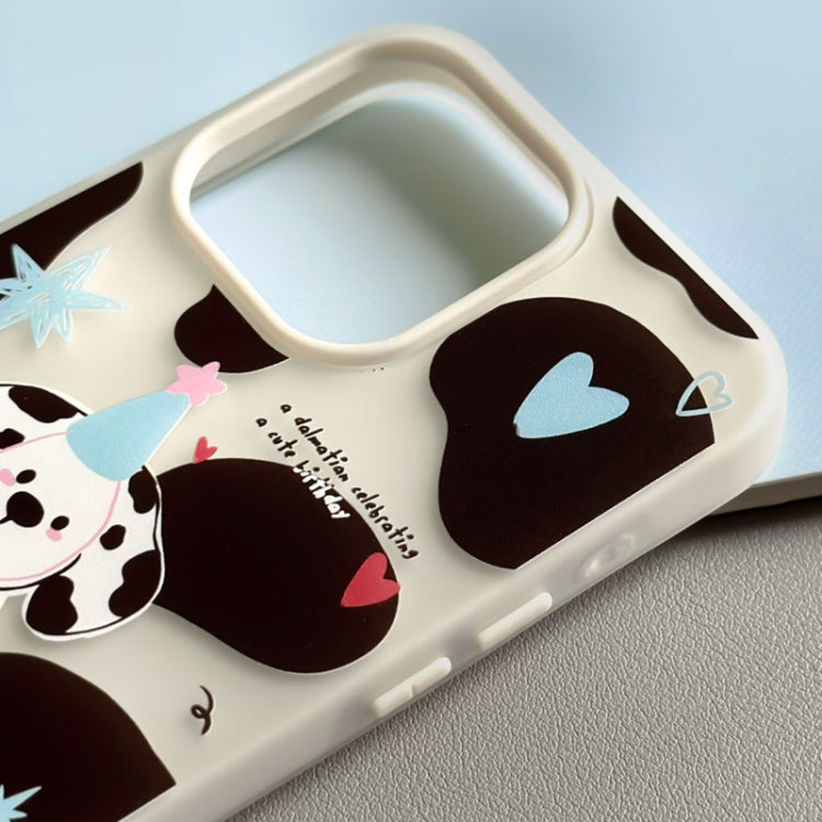 Funda Híbrida TPU y Policarbonato para iPhone 16 Plus (Gatito con Lunares en Blanco)