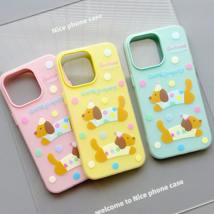 Funda híbrida TPU y PC iPhone 15 Pro Max Tacto agradable (Casa de Perro Amarilla)