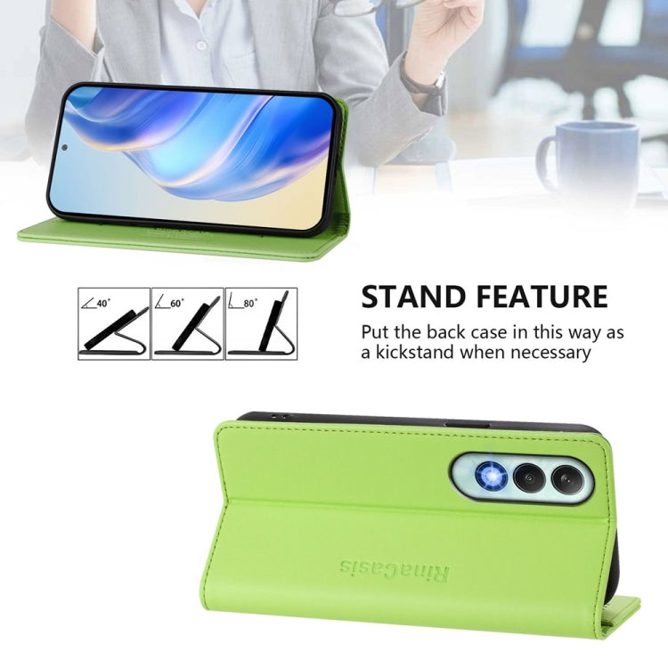 Funda de Cuero con Doble Pliegue y Succión Magnética RFID para OnePlus Nord CE4 RC01 (Verde Hierba)