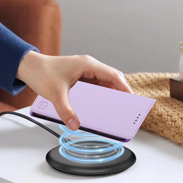 Funda de Cuero con Doble Pliegue y Succión Magnética Rfid para TCL 30 Xe 5G Rc01 (Morado Claro)