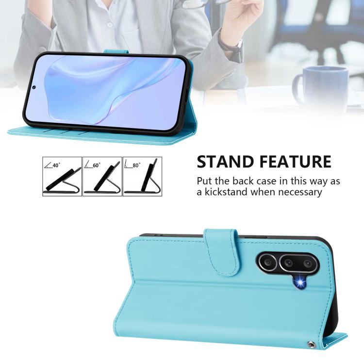 Funda de piel con textura de color liso y cordón para Samsung Galaxy M56 5G (azul cielo)