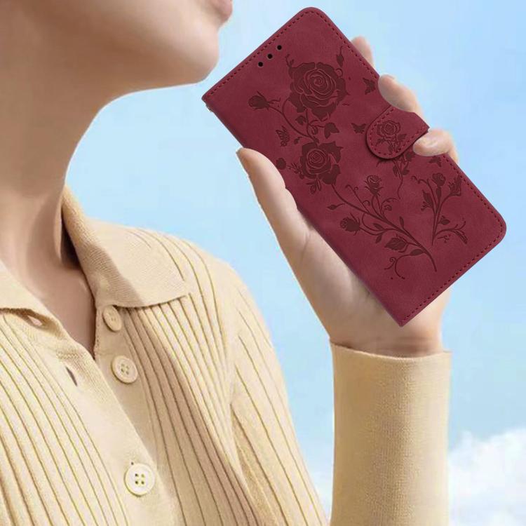 Funda de cuero con estampado floral en relieve para Samsung Galaxy A05 (roja)