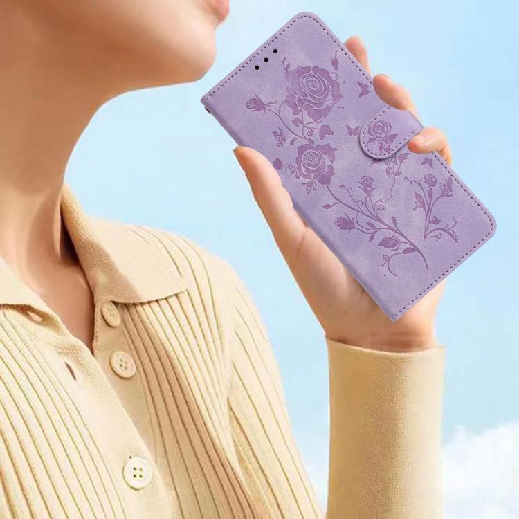 Funda de cuero con estampado de rosas en relieve para Samsung Galaxy A17 (morado claro)