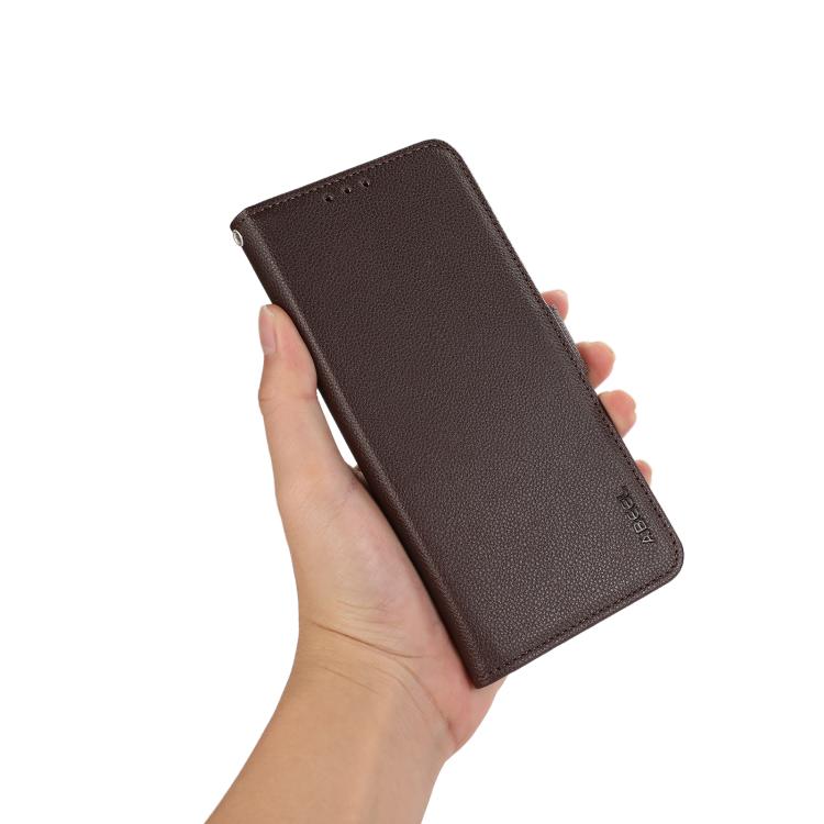 Funda de cuero con patrón de lichi y cierre magnético lateral para Samsung Galaxy A17 5G (marrón)