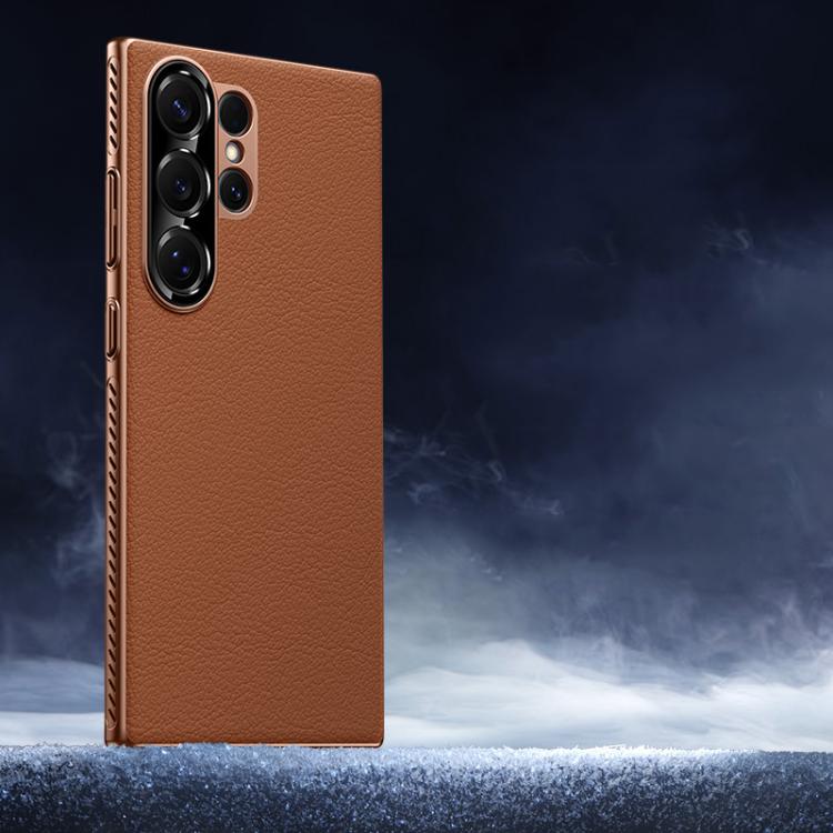 Funda híbrida de PC de cuero liso con protección suave y refrescante para Samsung Galaxy S24 Ultra 5G (marrón)