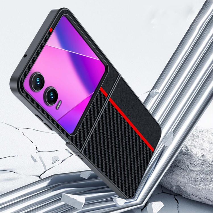 Funda ultrafina con textura de fibra de carbono para Infinix Zero Flip (negro y rojo)