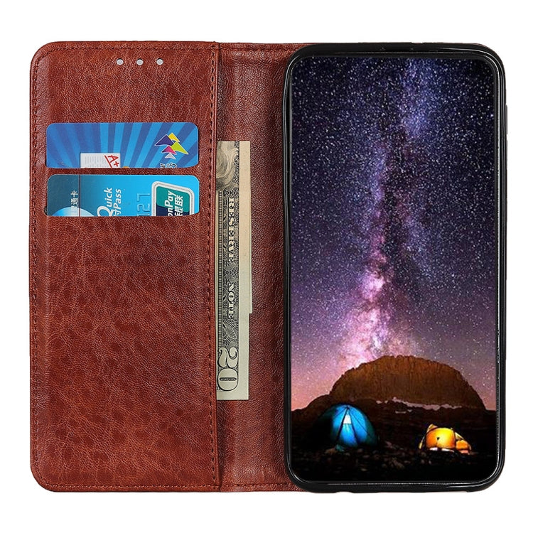 Funda de Cuero con Tapa Horizontal Textura Caballo Loco Magnético para iPhone 11 con Soporte y Ranuras para Tarjetas (Marrón)