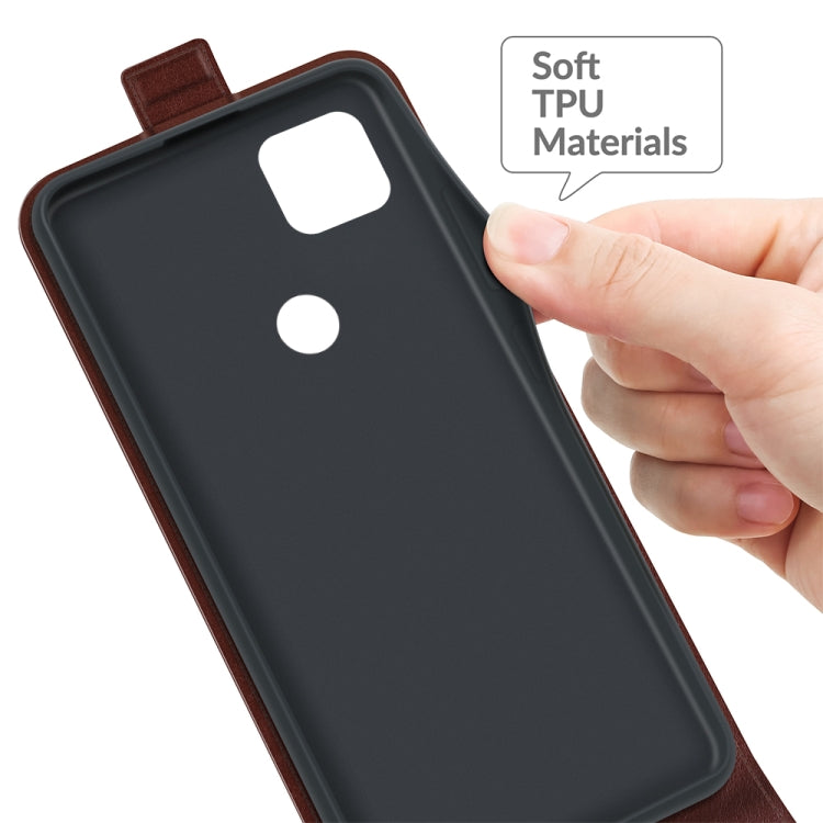 Para MOTOROLA MOTO ONE 5G ACE R64 Funda protectora de cuero vertical de una sola textura con ranuras para tarjeta y marco de fotos (marrón)