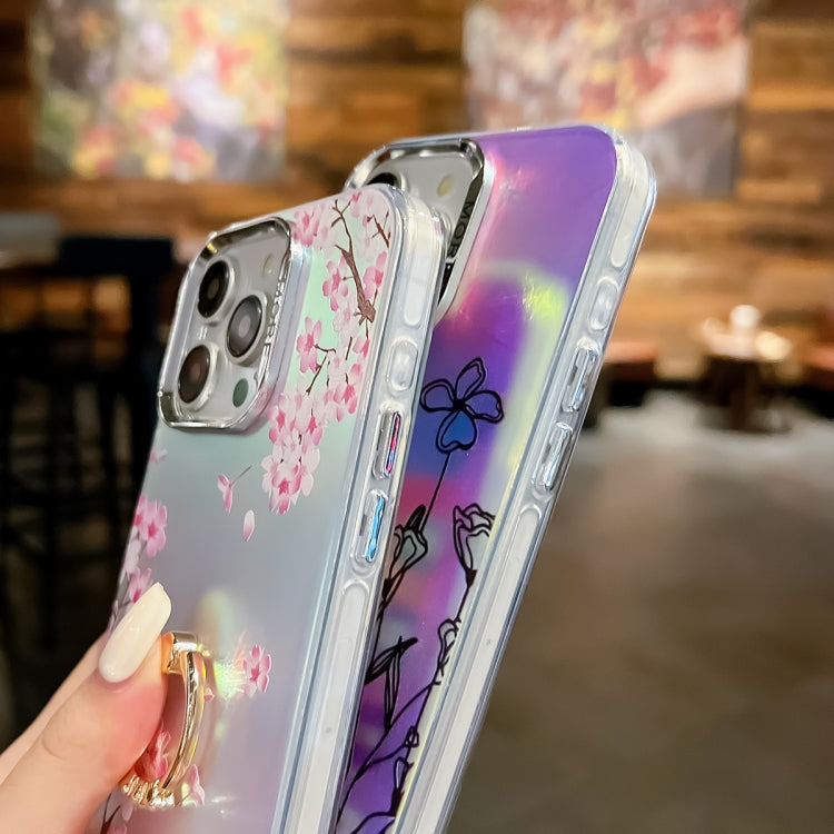Caja de Teléfono TPU para iPhone 15 con Soporte de Anillo y Flor Láser de Galvanoplastia (Blanca) - MOVILSTORE