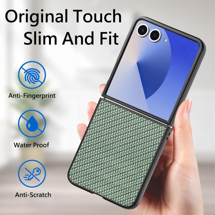 Funda trasera de cuero con textura de fibra de carbono para Samsung Galaxy Z Flip 7 5G (verde)
