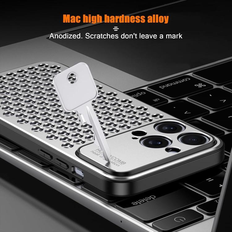 Funda hueca transpirable y refrescante de metal Kalebol para iPhone 14 (plateada)