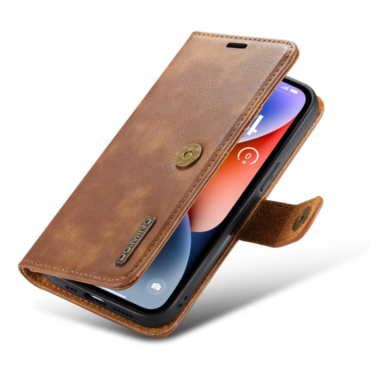 Para iPhone 15 Dg.Ming Funda para Teléfono de Cuero Magnético Desmontable con Textura Crazy Horse (Marrón) - MOVILSTORE